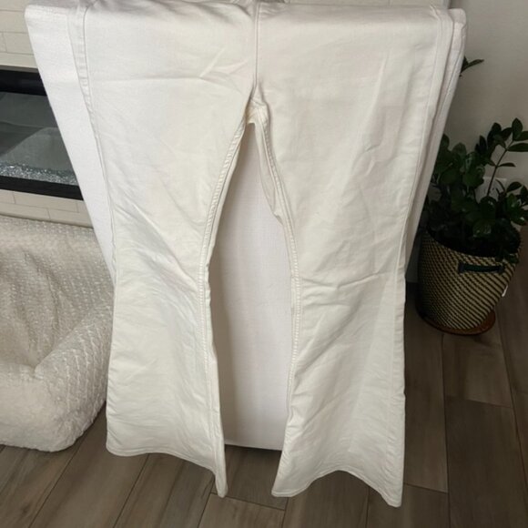 Free People Bell Bottoms - Cream White Flare, 30W, Stretchy Band, Worn Once - Picture 6 of 11